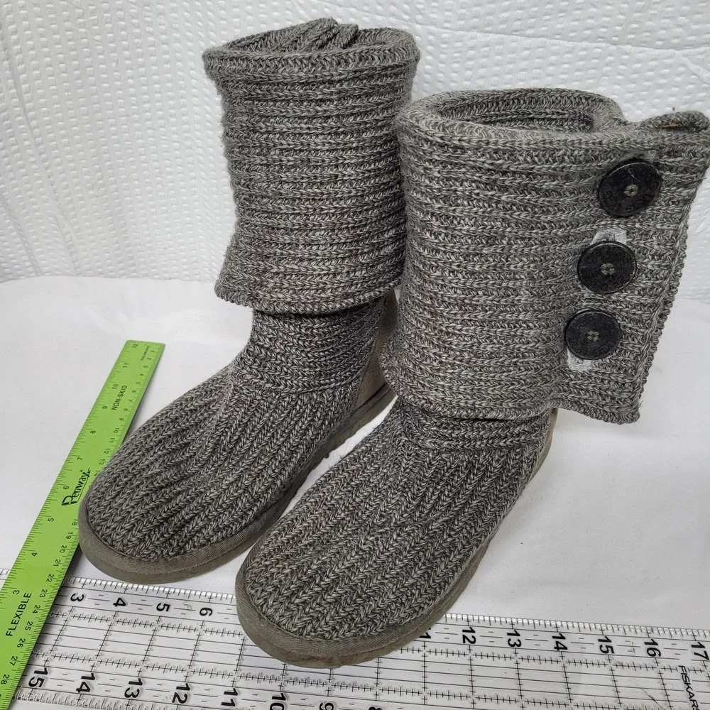 UGG Australia Classic Cardy Grey Knit Button Boots 5819 Womens Size 8